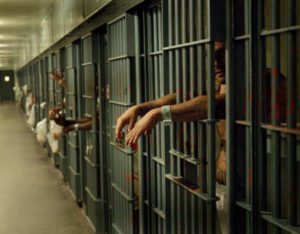 Exemple de TPE ES : La prison